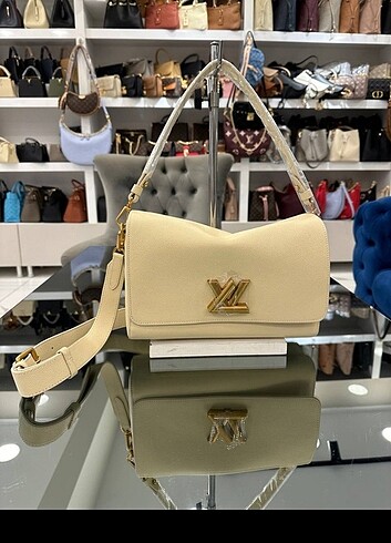 Louis Vuitton Soft Twist 