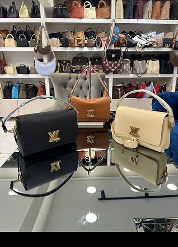 Louis Vuitton Louis Vuitton Soft Twist
