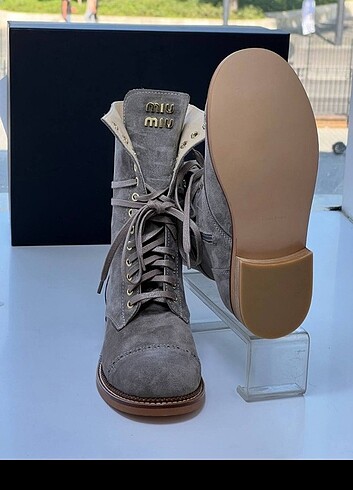 37 Beden Miumiu suede boots 36-41