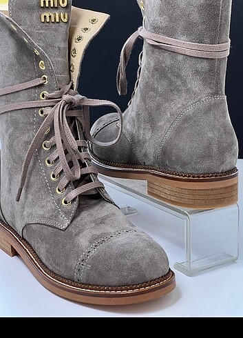37 Beden kahverengi Renk Miumiu suede boots 36-41