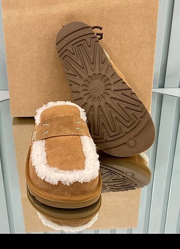 39 Beden kahverengi Renk Ugg Maxi Curly Slippers