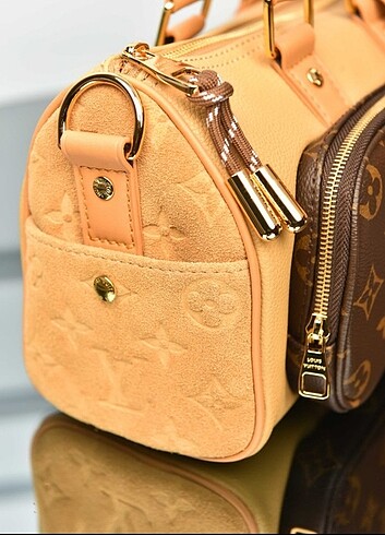 LOUIS VUITTON - Keepall Bandouliere 25