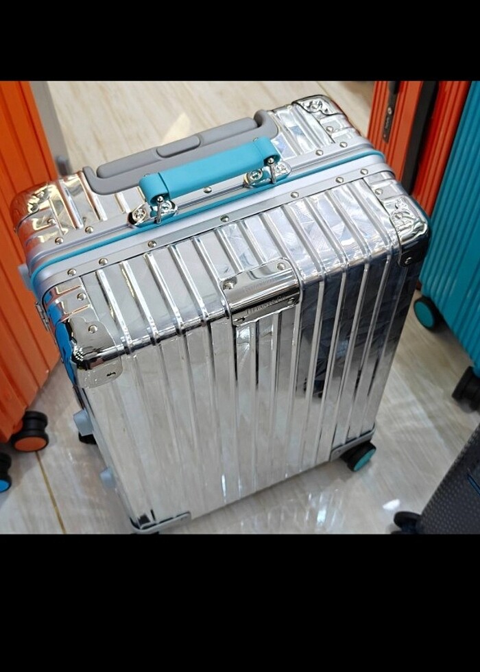 Tiffany suitcase - Görsel 3