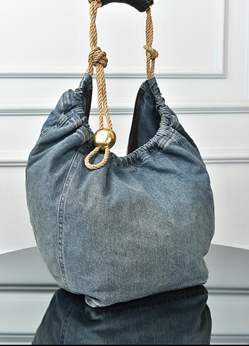 Beden LOEWE - Squeeze Denim Bag