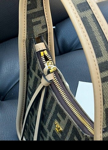 Beden FENDI MINI FENDESSENCE