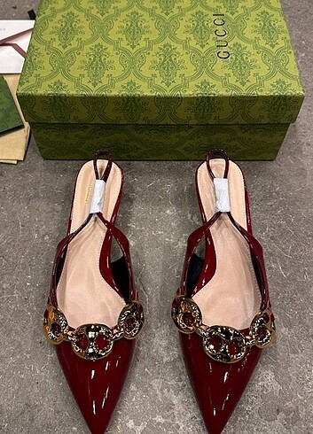 Gucci GUCCI SLINGBACK WITH MARINA CHAİN