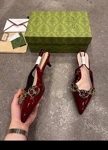 39 Beden bordo Renk GUCCI SLINGBACK WITH MARINA CHAİN