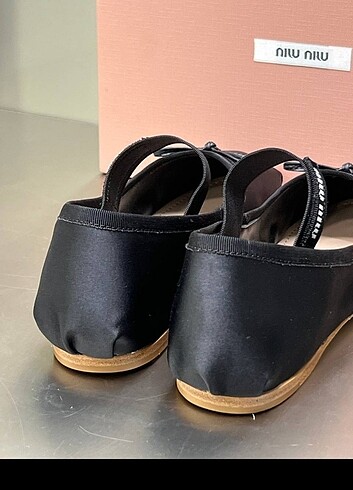 38 Beden MiuMiu saten babet 