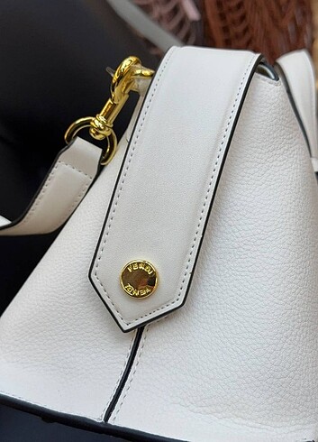 Beden FENDI BOSTON 365 BAG