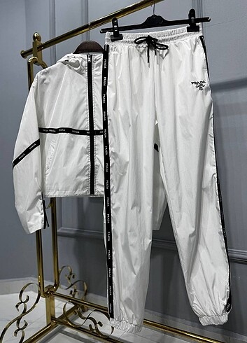 l Beden beyaz Renk Prada S / M / L
