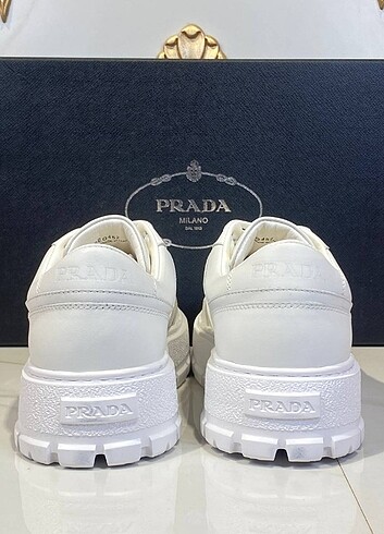 42 Beden beyaz Renk Prada Brushed Sneakers