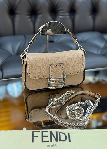 FENDI BAGUETTE MINI