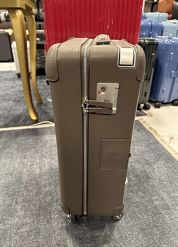  Beden çeşitli Renk Hermes R.M.S cabin suitcase 1800 Dolar