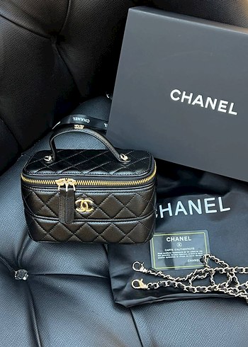 CHANEL VANITY BAG CHAIN