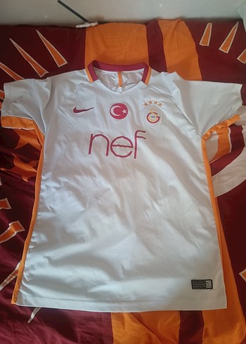 Beyaz Galatasaray deplasman forması 2015