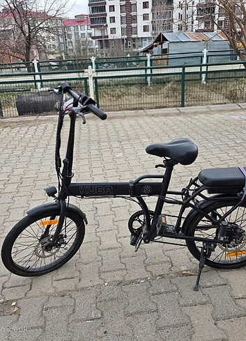 Temiz elektrikli bisiklet 