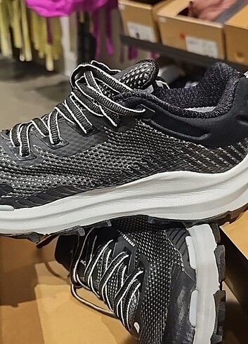 38 Beden siyah Renk The north face gora tex kadın ayakkabı