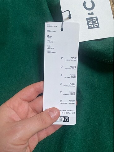 Uniqlo uniqlo tshirt