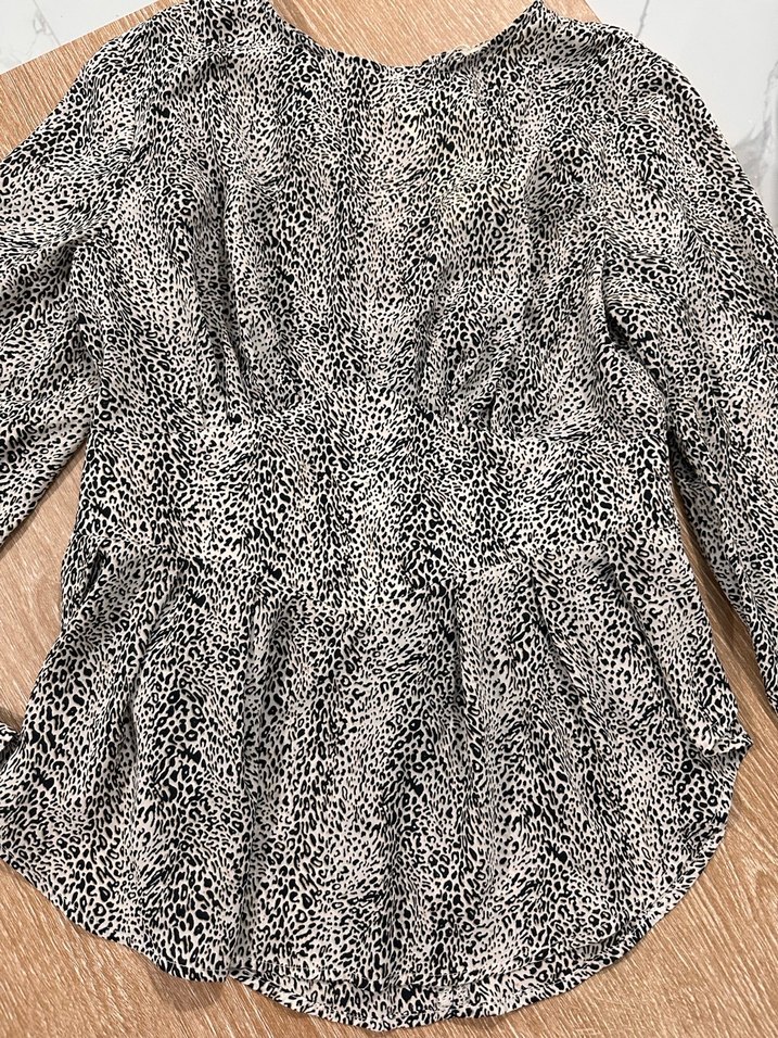 Gri Yılan Desenli Uzun Kollu Kadın Bluz - Görsel 3