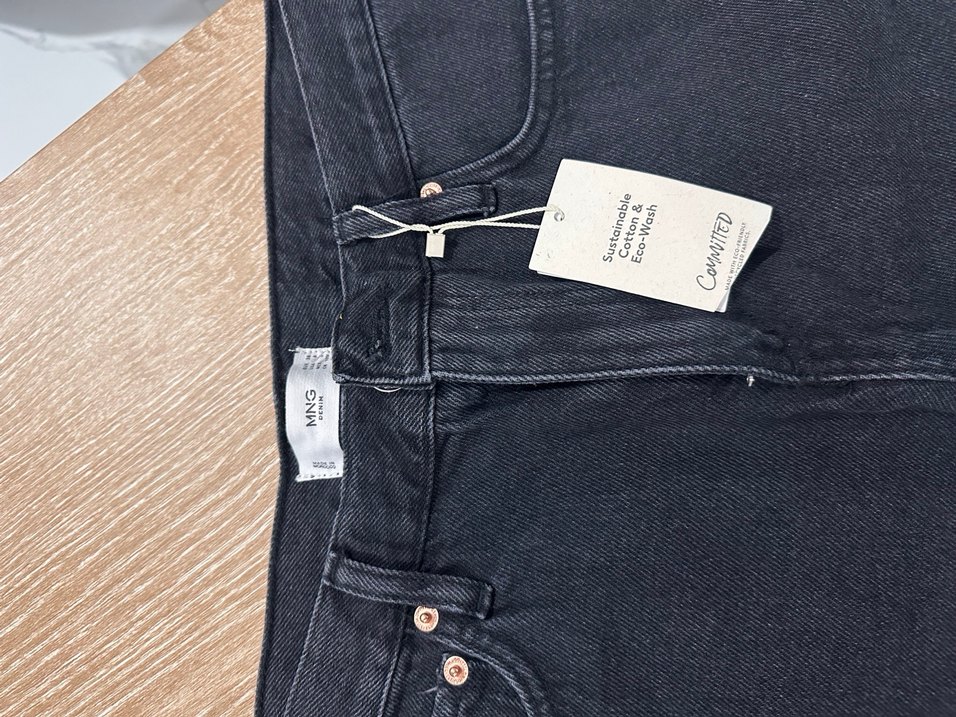 Düz Siyah Midi Denim Şort - Görsel 2