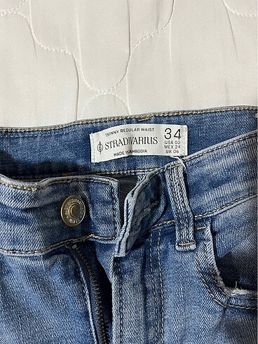 Stradivarius STRADİVARİUS DAR PAÇA JEAN