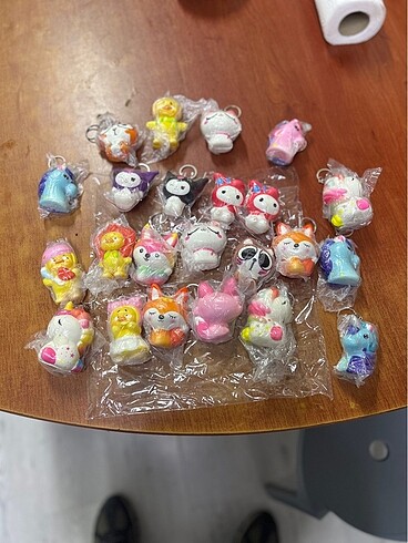 Karışık sukuşi peluş anahtarlık paleti 24?lü