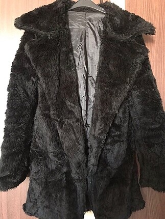 Siyah peluş kürk