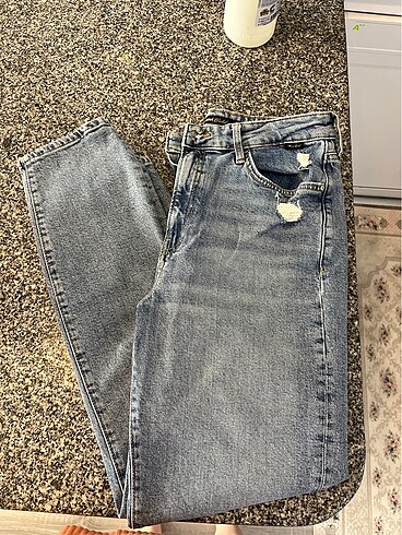 Kadın mavi jeans