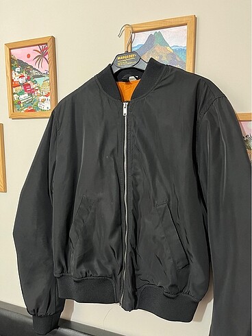 Bomber mont