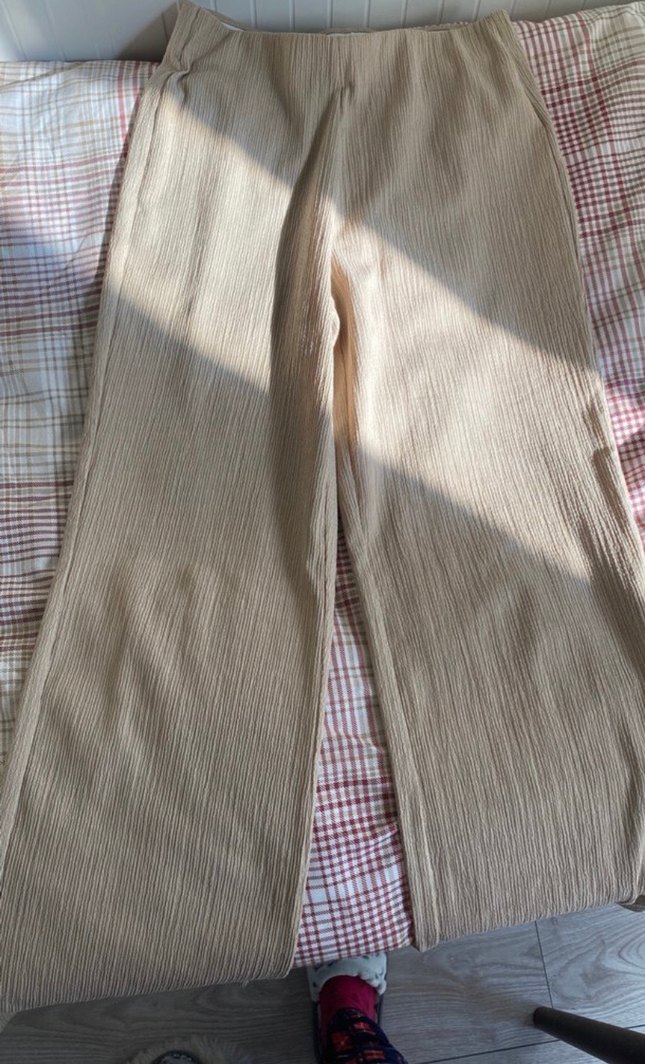 Bej Kadın Keten Pilili Bol Kesim Pantolon - Görsel 2