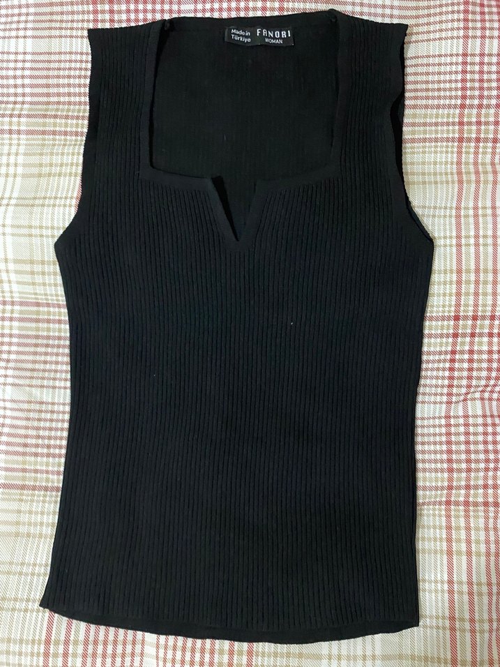 Siyah V Yaka Kadın Triko - Görsel 2