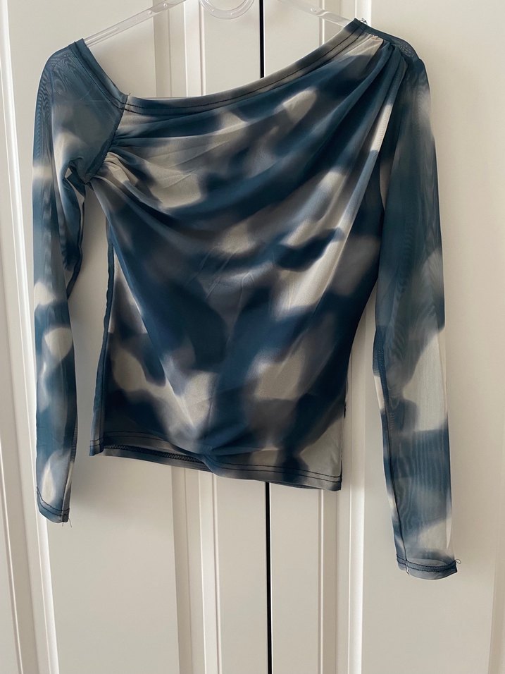 Drapeli Bağlama Desenli Uzun Kollu Bluz - Görsel 2