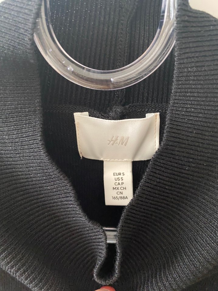 Yüksek Yaka Siyah Vatkalı Kadın Triko - Görsel 3