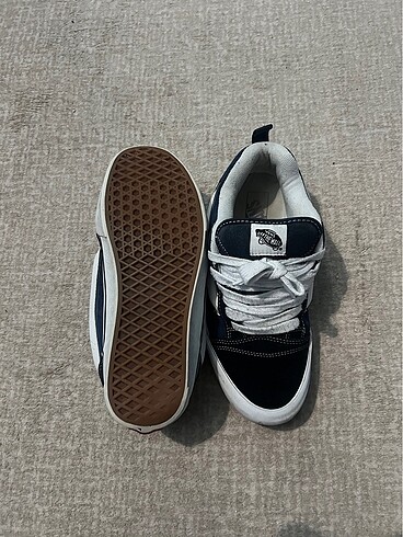Vans Knu Skool