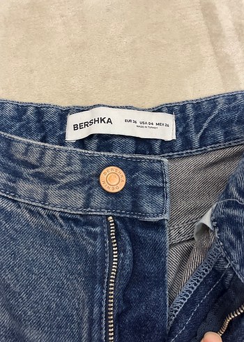 Gri Yıkamalı Rahat Kesim Kadın Kot Pantolon - Görsel 2