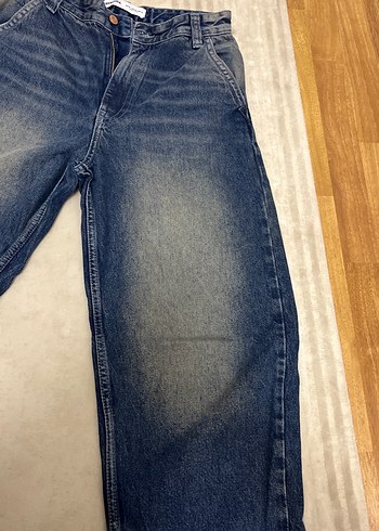 Gri Yıkamalı Rahat Kesim Kadın Kot Pantolon - Görsel 4