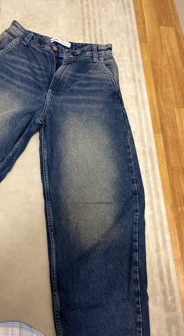 Gri Yıkamalı Rahat Kesim Kadın Kot Pantolon - Görsel 4