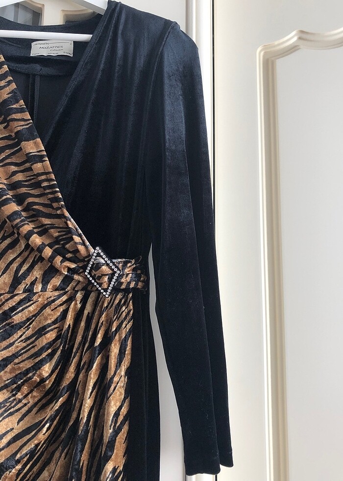 İnce kadife kumaş ve ön tarafı yırtmaçlı - Görsel 3