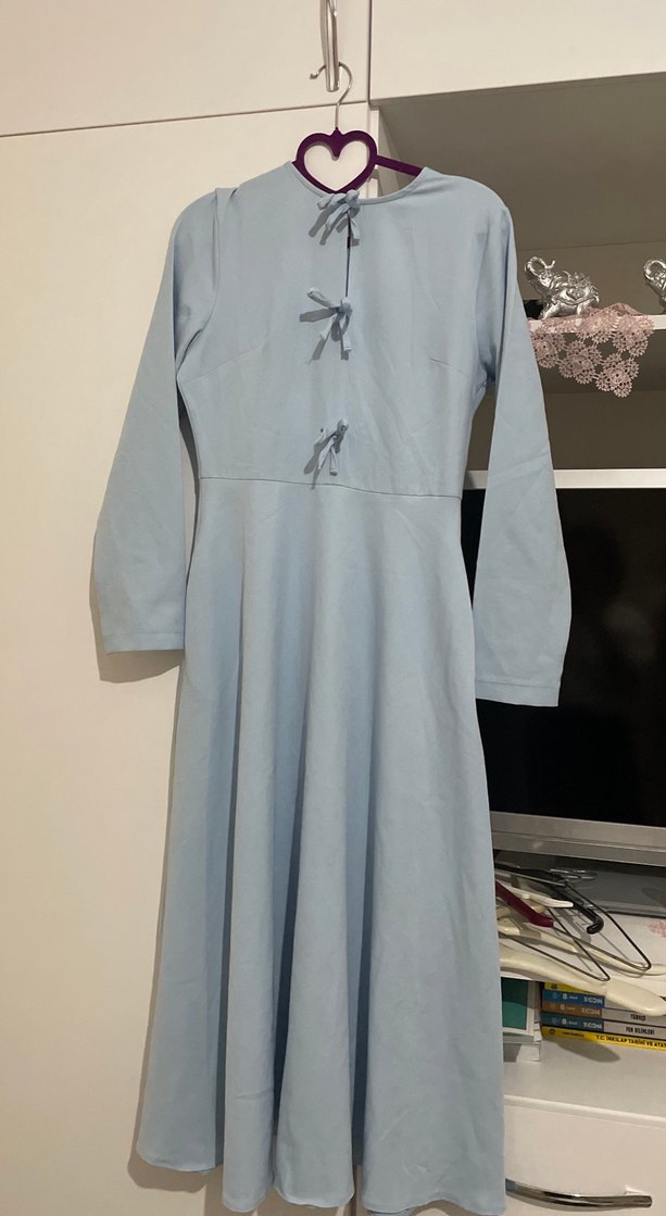 Mavi Uzun Kollu Düğmeli Uzun Elbise - Görsel 2