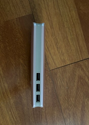 Beyaz Taşınabilir Power Bank Şarj Cihazı - Görsel 6