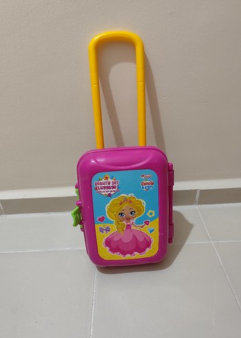 kız çocuk oyuncak bavulu