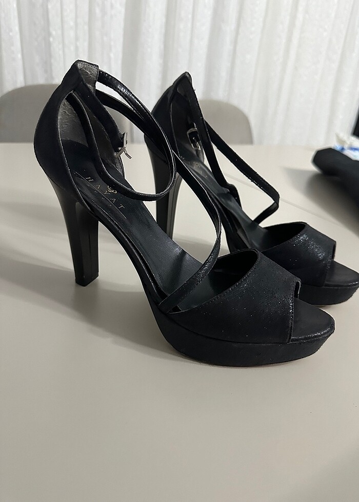 Topuklu ayakkabı - Görsel 3