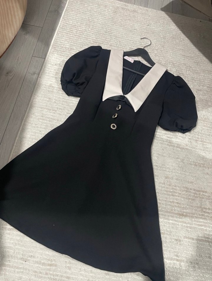 Retro Siyah Mini Elbise  Şıklık ve Rahatlık Bir Arada — görsel 2/3