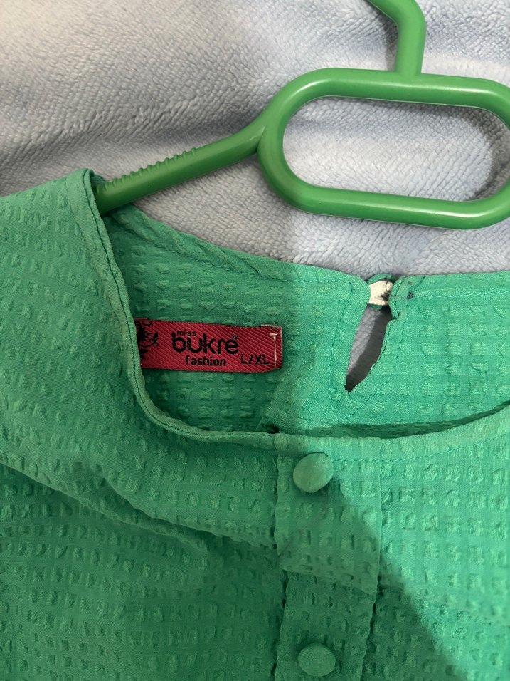 Düğmeli Yeşil Bluz - Görsel 3