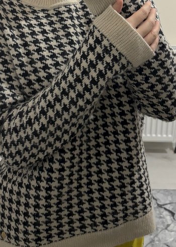 Gri Yılan Desenli Örgü Kadın Kazak - Görsel 3