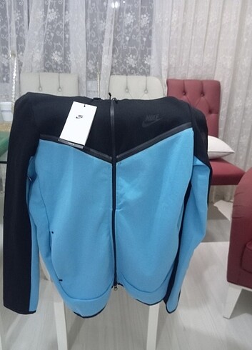 Nike tech fleece