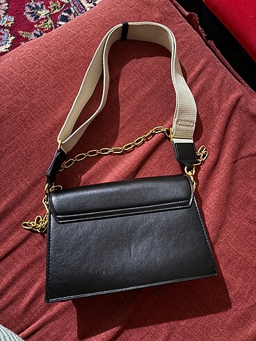 Zara Zara Zincir Detaylı Kol Çantası