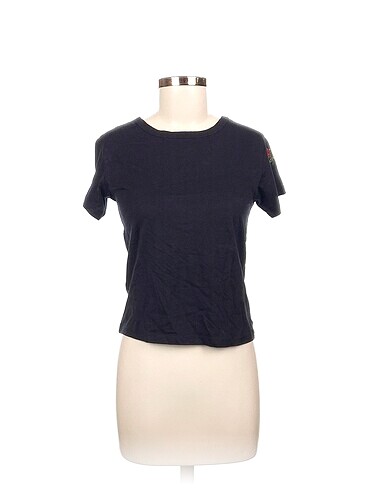 Koton T-shirt %70 İndirimli.