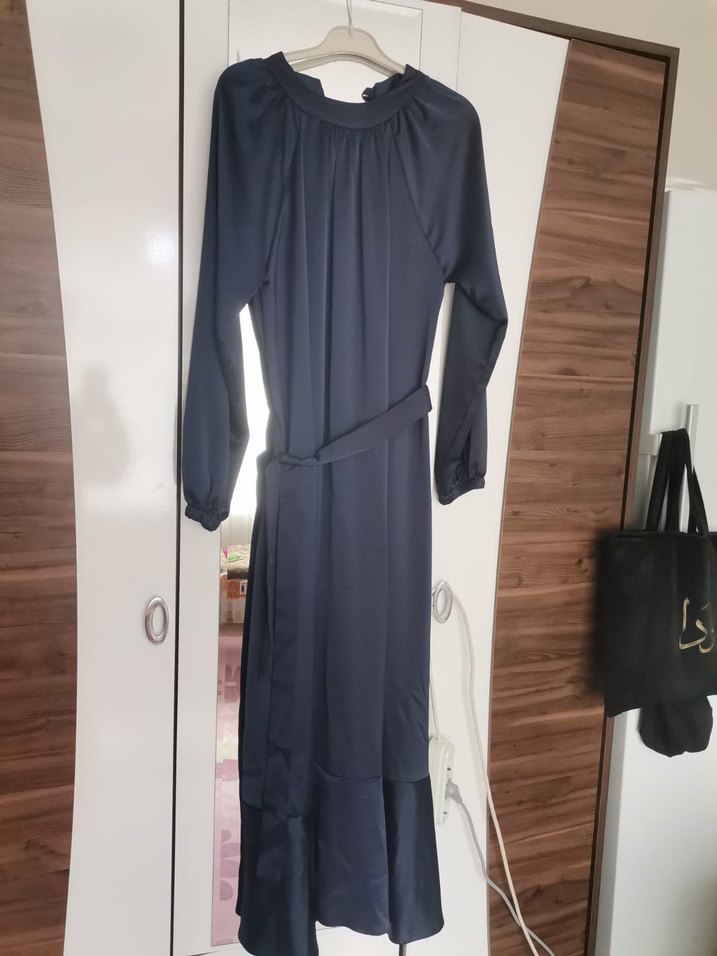 Lacivert abiye - Görsel 4