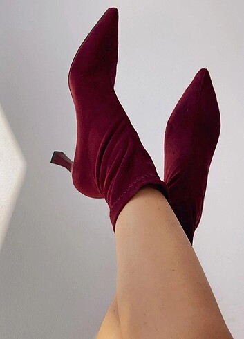 37 Beden bordo Renk ZARA VE STRADİVARİUS MODEL ÇORAP BOT